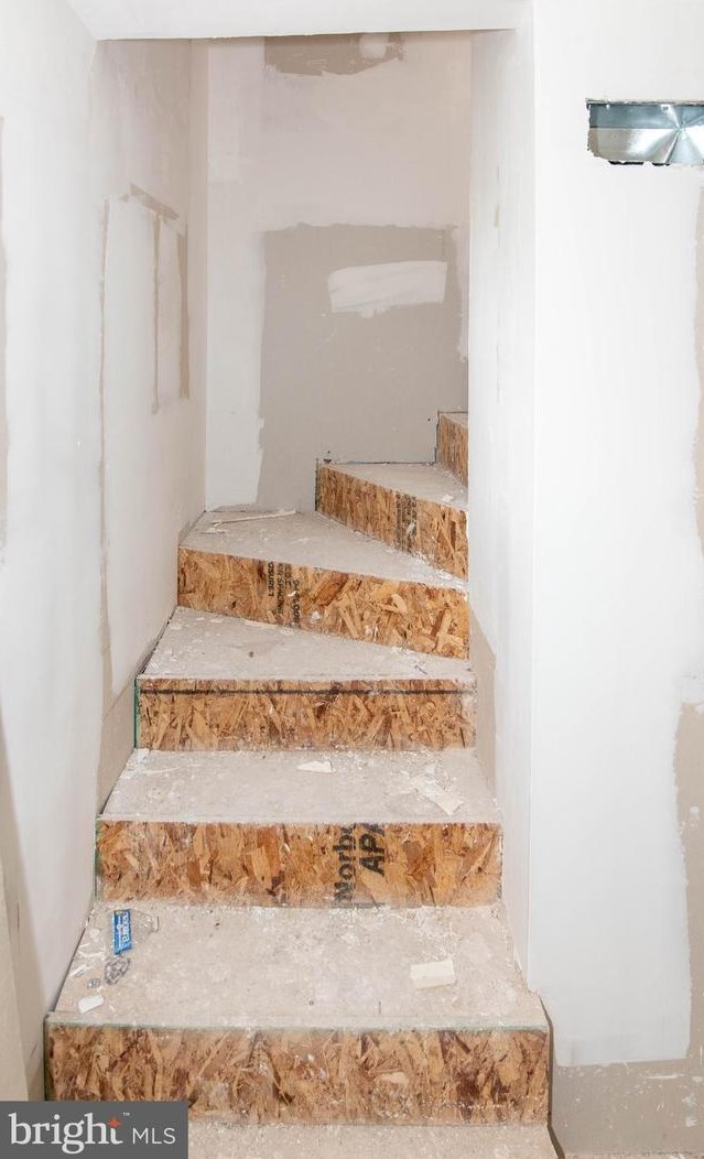 914 Tyson St, Baltimore MD  21201-4811 exterior