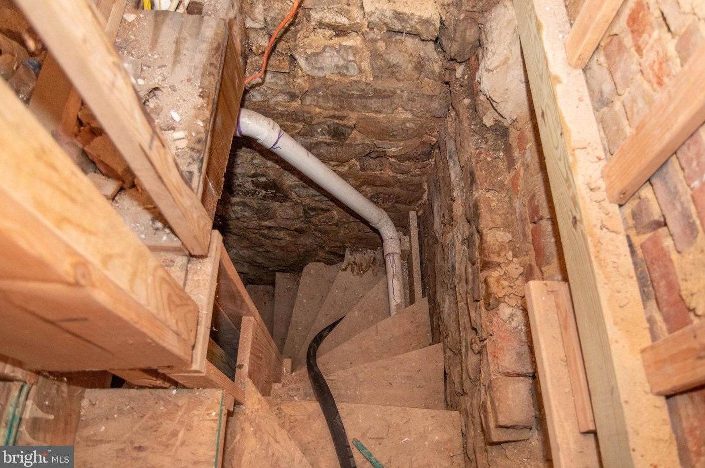 914 Tyson St, Baltimore MD  21201-4811 exterior