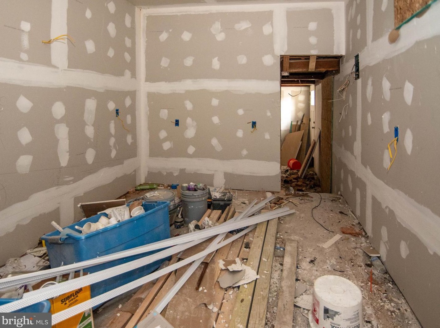 914 Tyson St, Baltimore MD  21201-4811 exterior