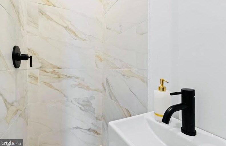 2622 Grogan Ave, Baltimore MD 21213-3764 exterior