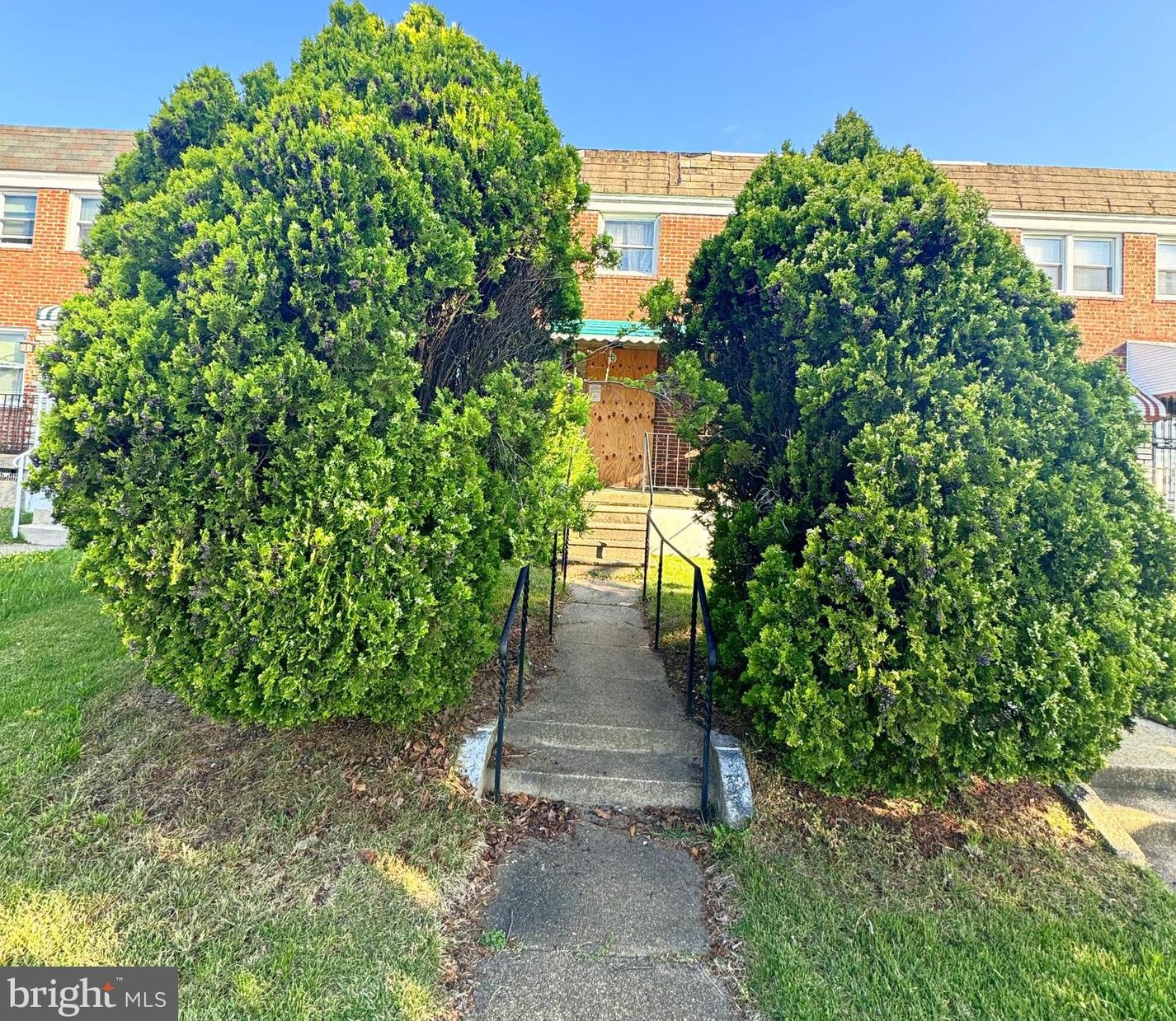 3848 Sinclair Ln, Baltimore, MD 21213-2142