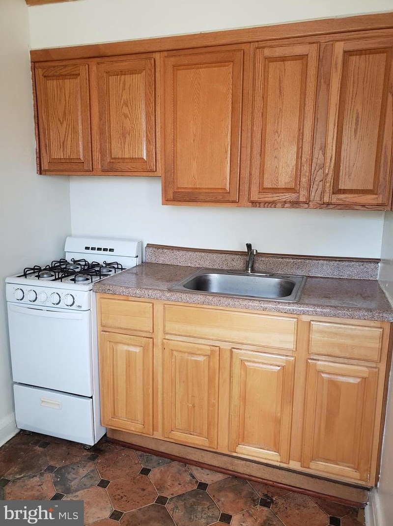 4002 Hilton Rd, Baltimore, MD 21215