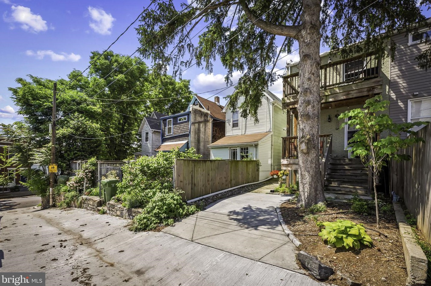 1021 Union Ave, Baltimore MD  21211-1821 exterior