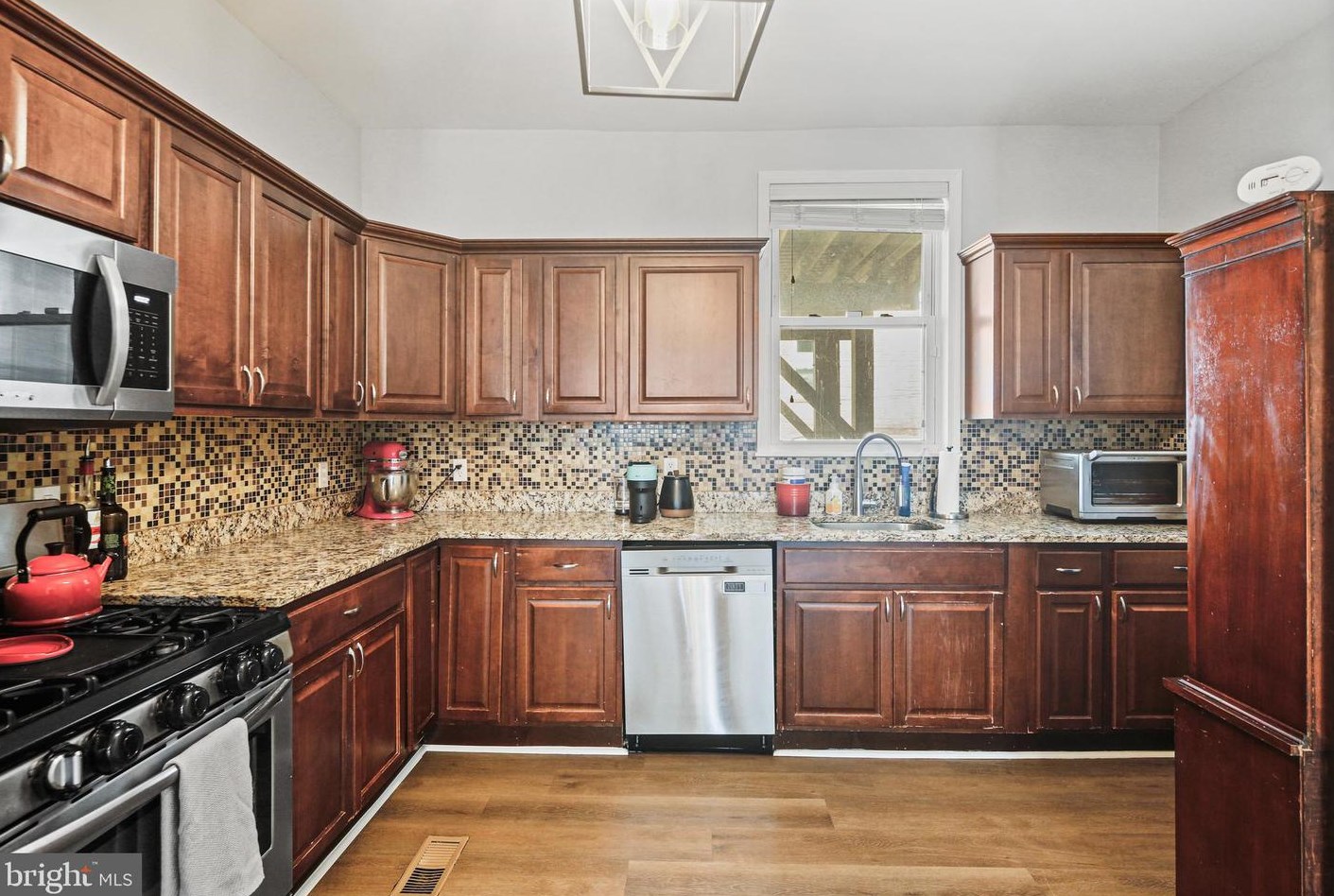 604 Clinton St, Baltimore MD  21205-2813 exterior