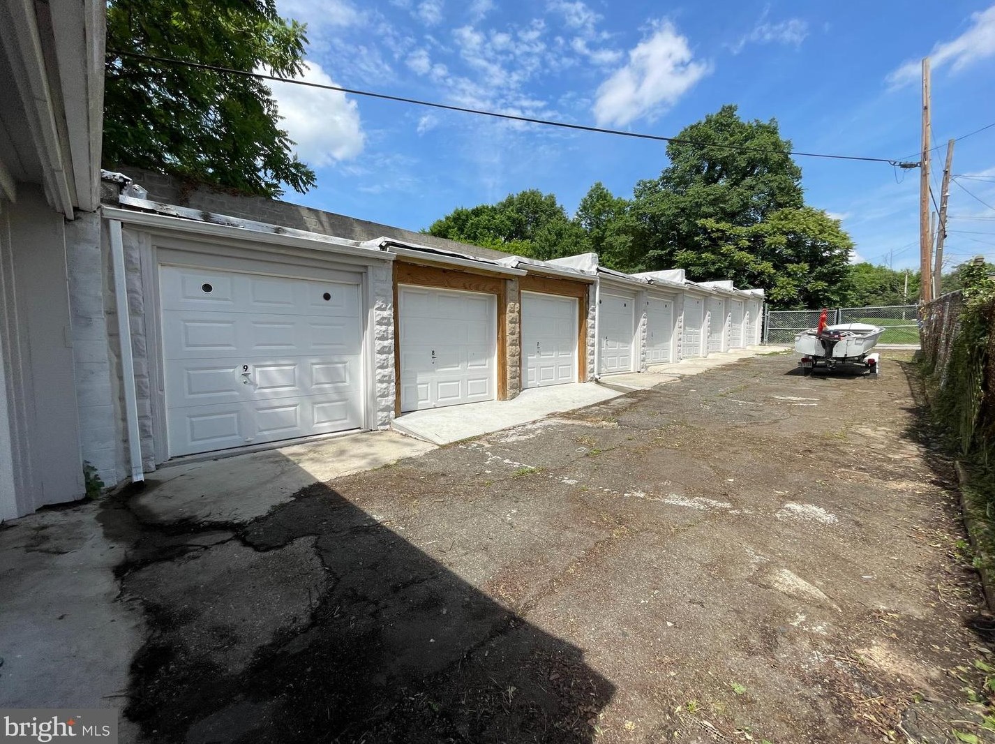 3925 Greenmount Ave, Baltimore MD  21218-4724 exterior