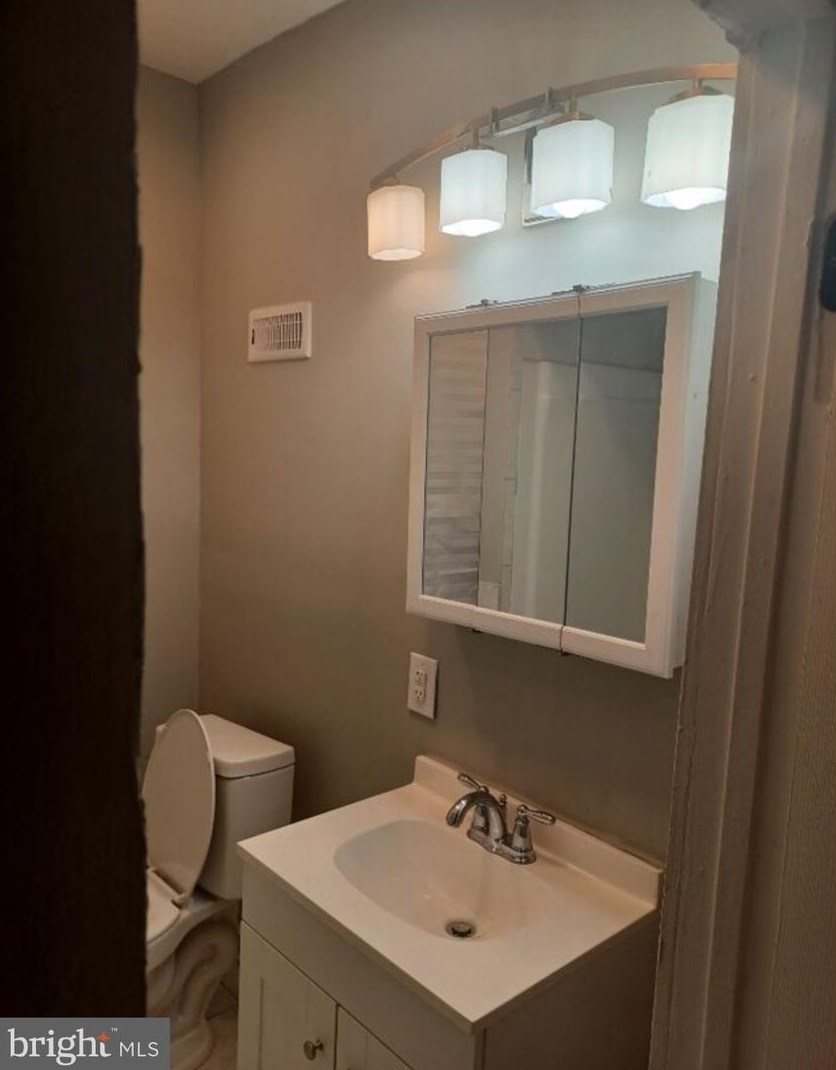 710 Fulton Ave, Baltimore MD 21217-1426 exterior