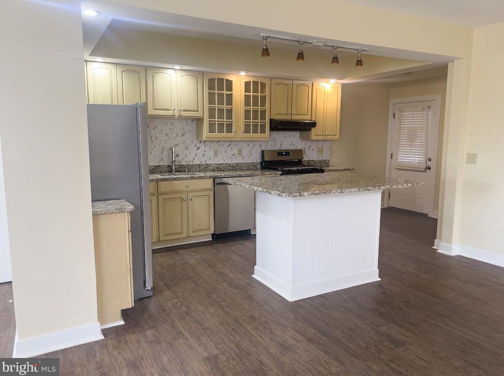 3312 Bayonne Ave, Baltimore MD 21206-2811 exterior