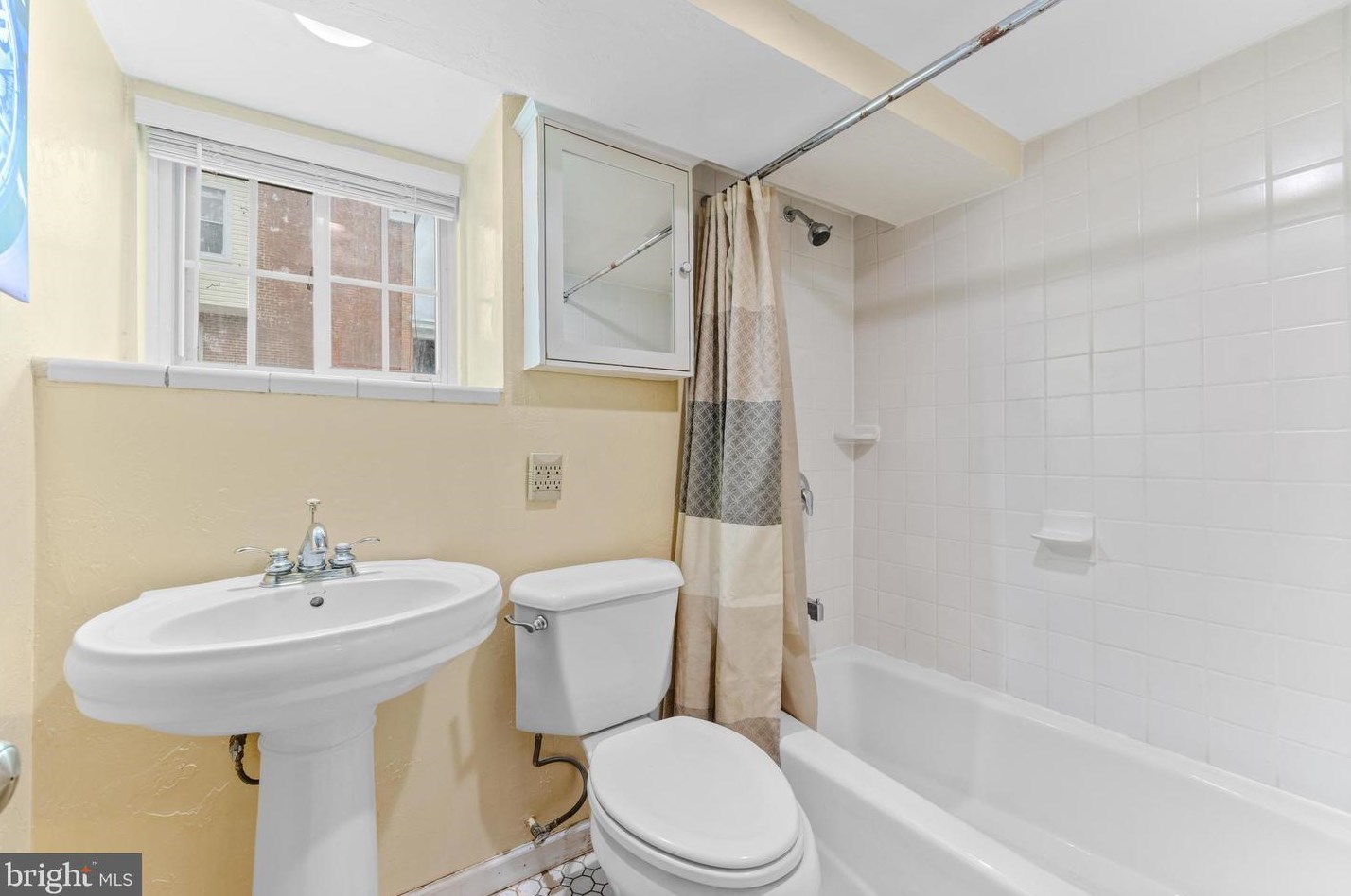 1329 41st St, Baltimore MD 21218-1211 exterior