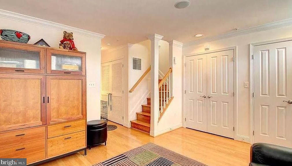 329 Poppleton St, Baltimore MD  21201-1220 exterior