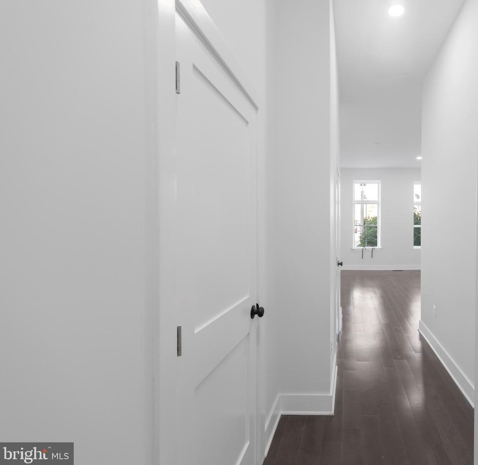 1222 James St, Baltimore MD 21230-1317 exterior