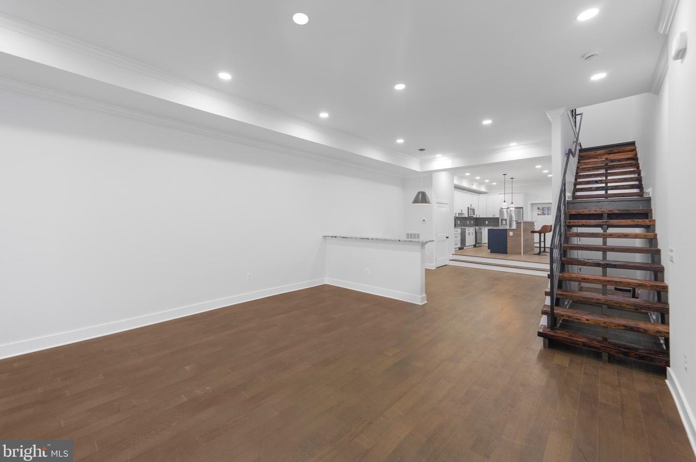 1222 James St, Baltimore MD 21230-1317 exterior