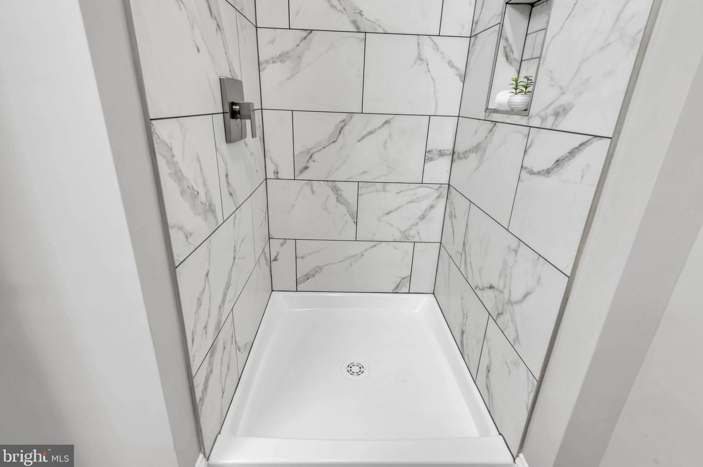 505 Chapel Gate Ln, Baltimore MD  21229-2403 exterior