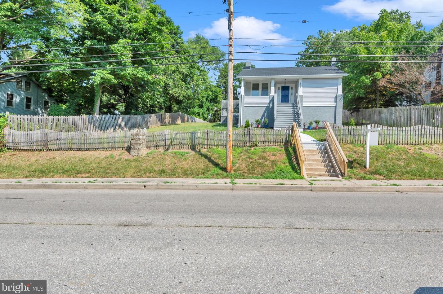 505 Chapel Gate Ln, Baltimore MD  21229-2403 exterior