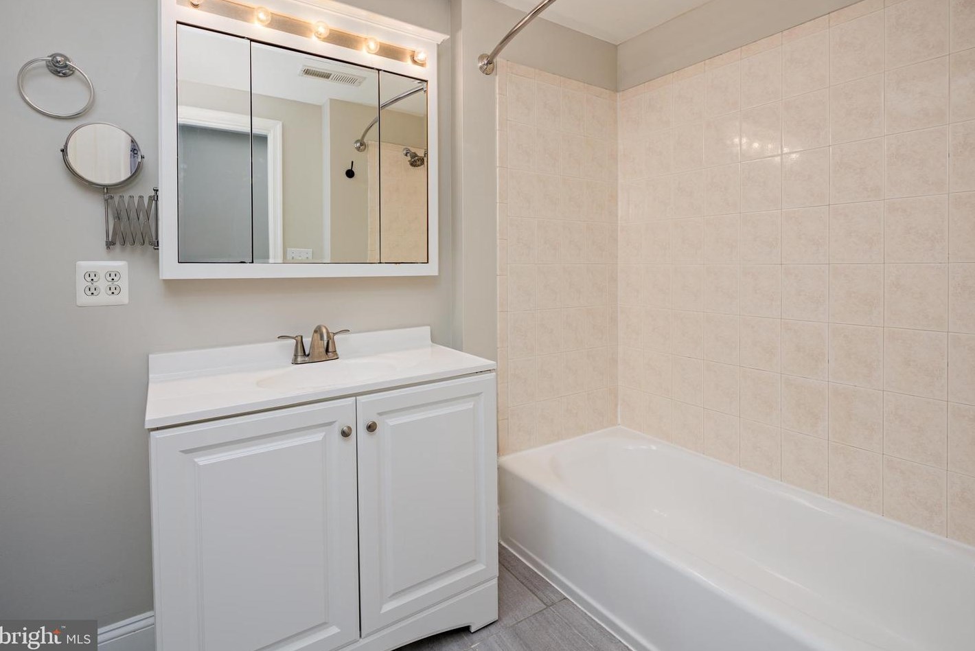 817 Bouldin St, Baltimore MD  21224-4024 exterior