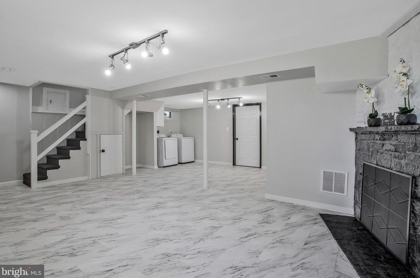 3104 Liberty Heights Ave, Baltimore MD 21215-7931 exterior