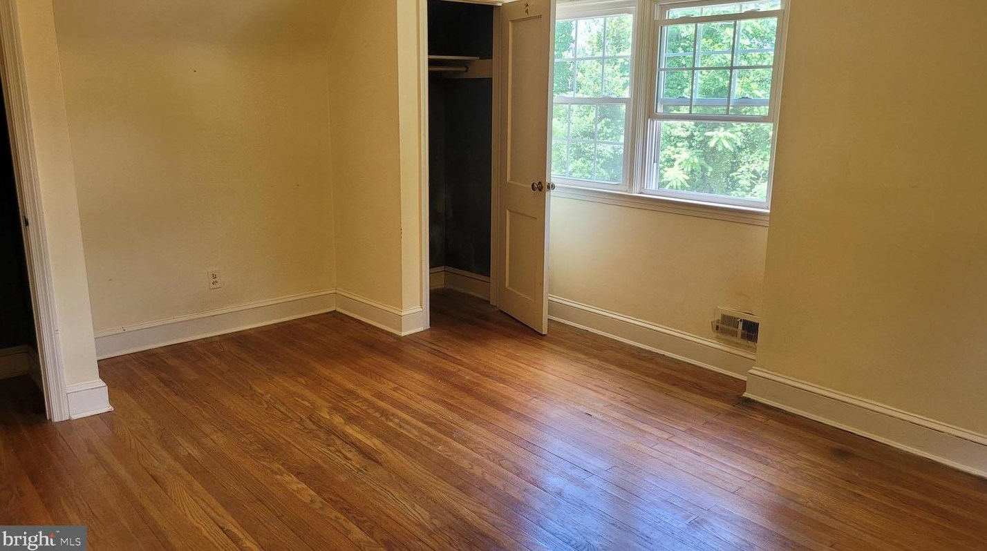 4925 Herring Run Dr, Baltimore MD  21214-1937 exterior