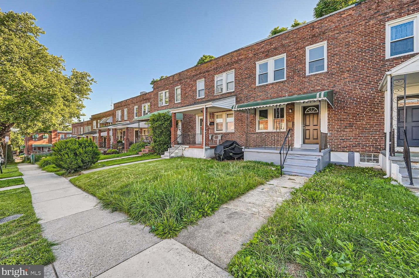 4018 Spruce Dr, Baltimore, MD 21215-7048