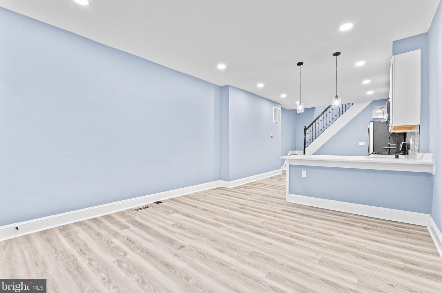 3824 Old Frederick Rd, Baltimore MD 21229-3825 exterior