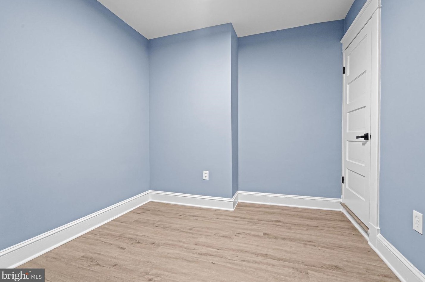 3824 Old Frederick Rd, Baltimore MD 21229-3825 exterior