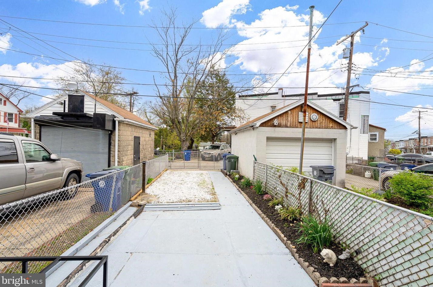 3824 Old Frederick Rd, Baltimore MD 21229-3825 exterior