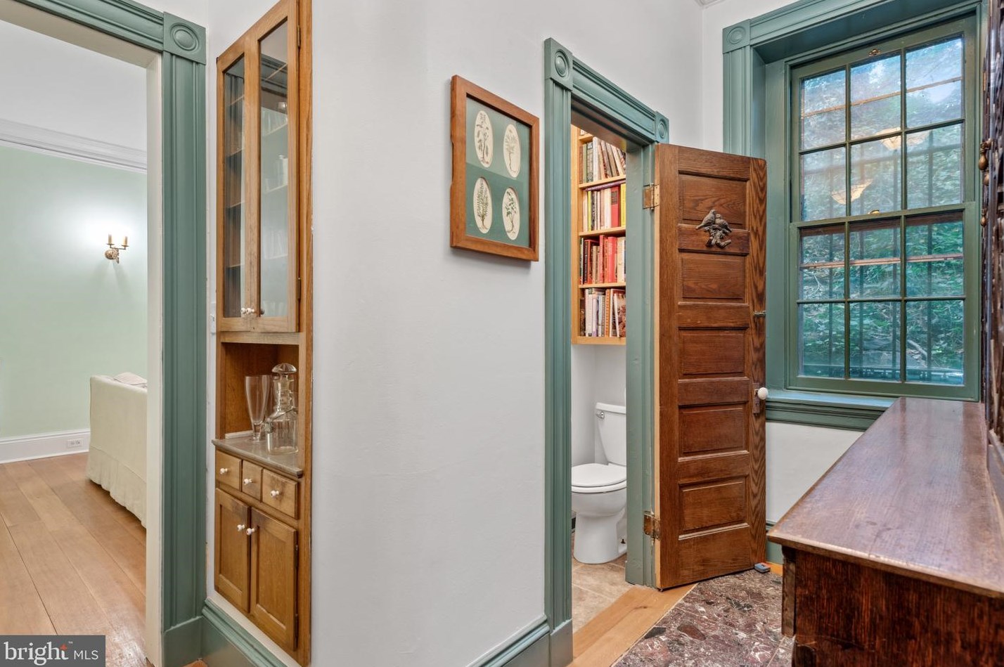 616 Reservoir St, Baltimore MD  21217-4823 exterior