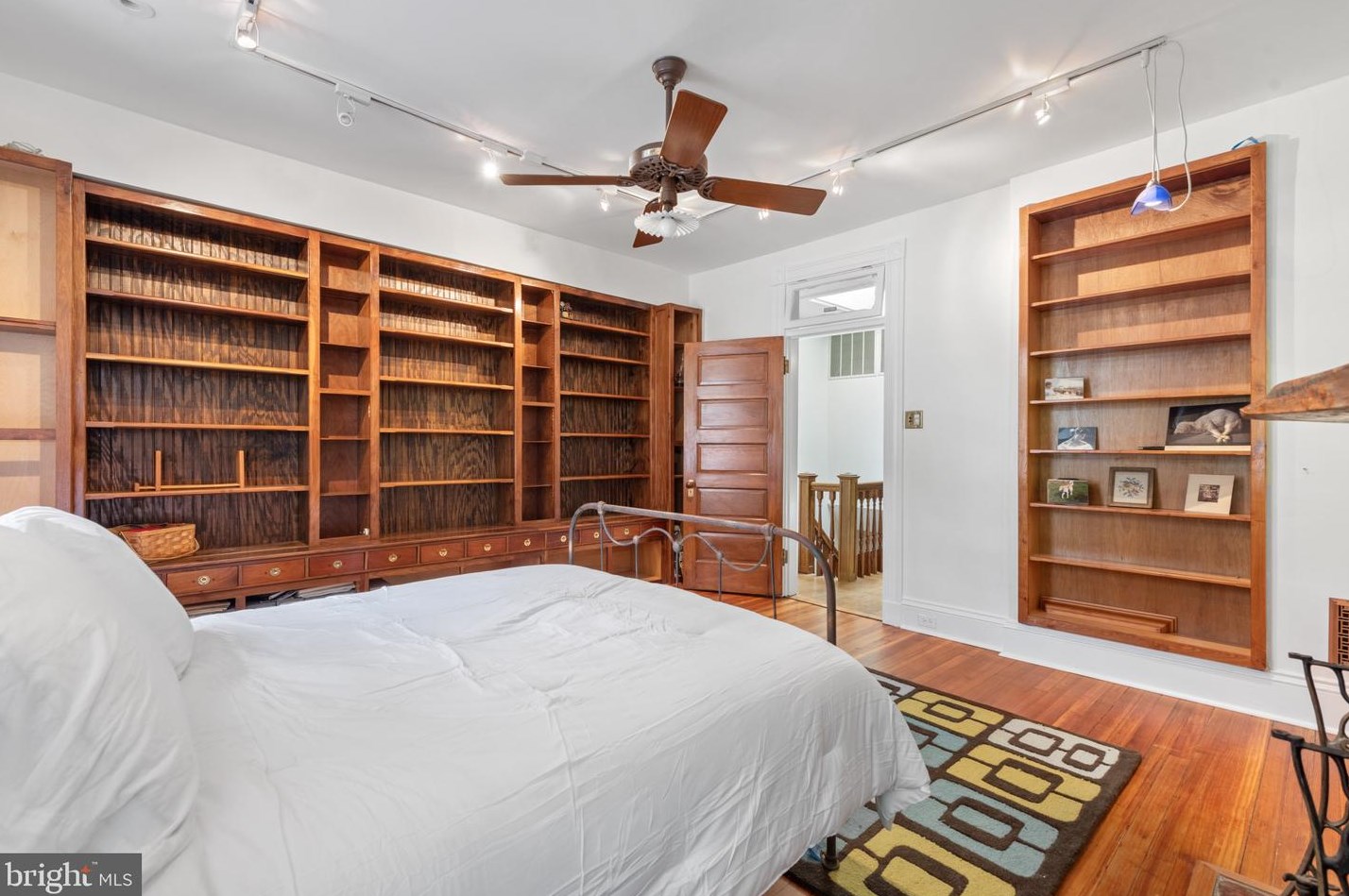 616 Reservoir St, Baltimore MD  21217-4823 exterior