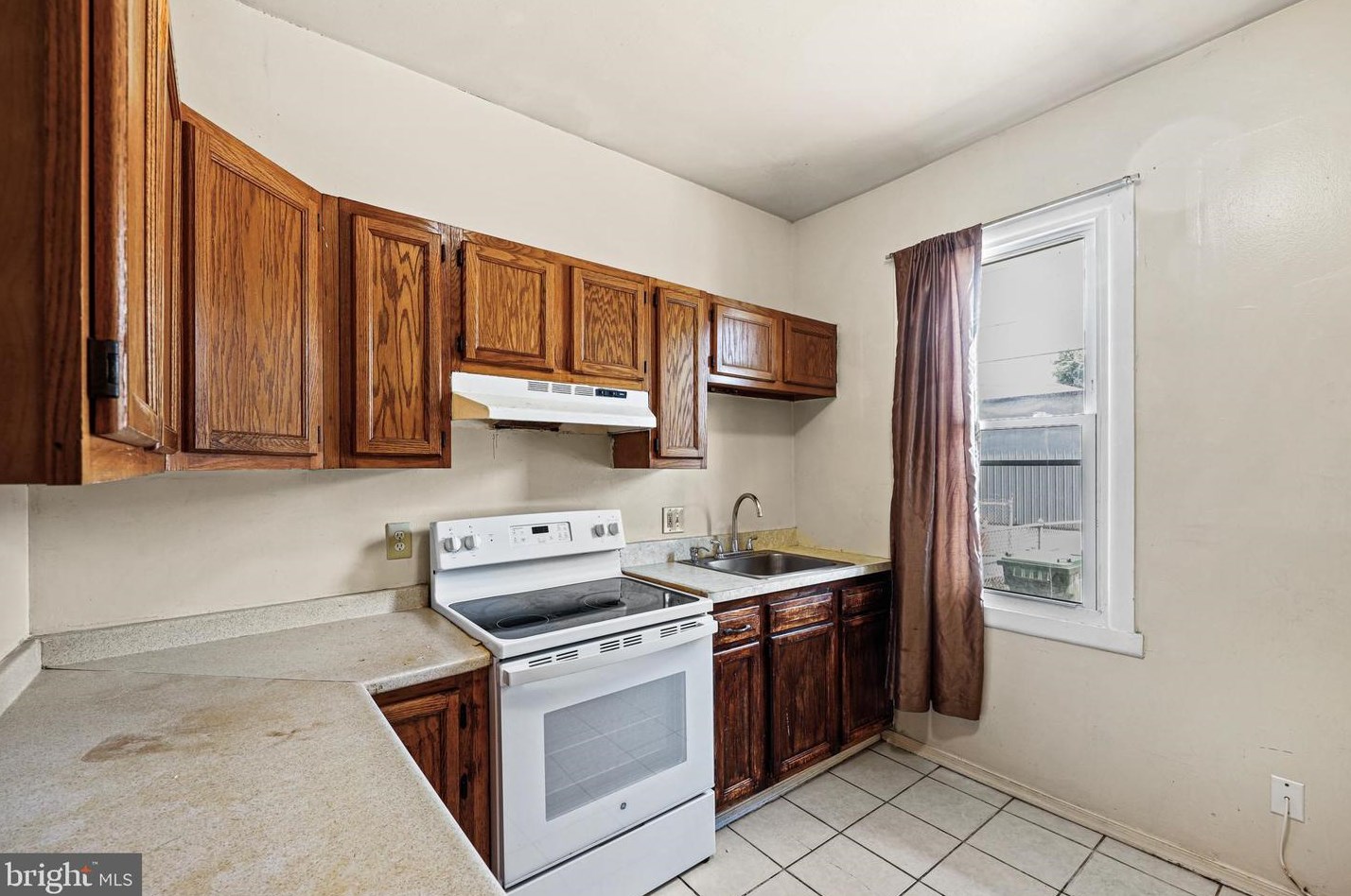 19 Kresson St, Baltimore MD  21224-1708 exterior