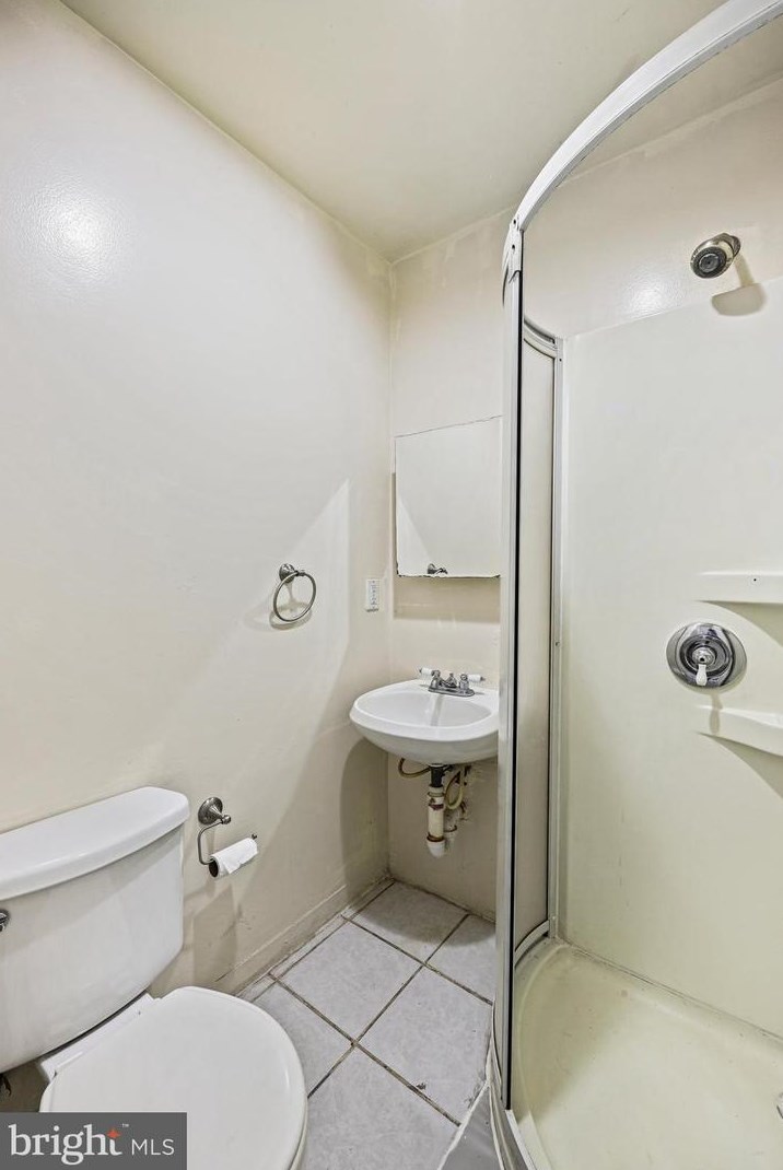 19 Kresson St, Baltimore MD  21224-1708 exterior