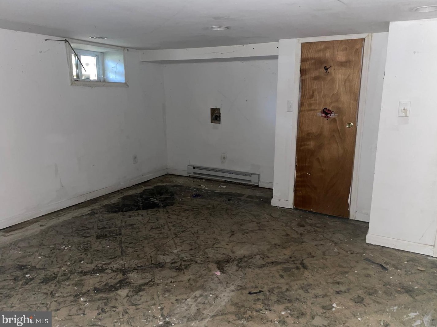 5014 Sunset Rd, Baltimore MD 21223-2743 exterior