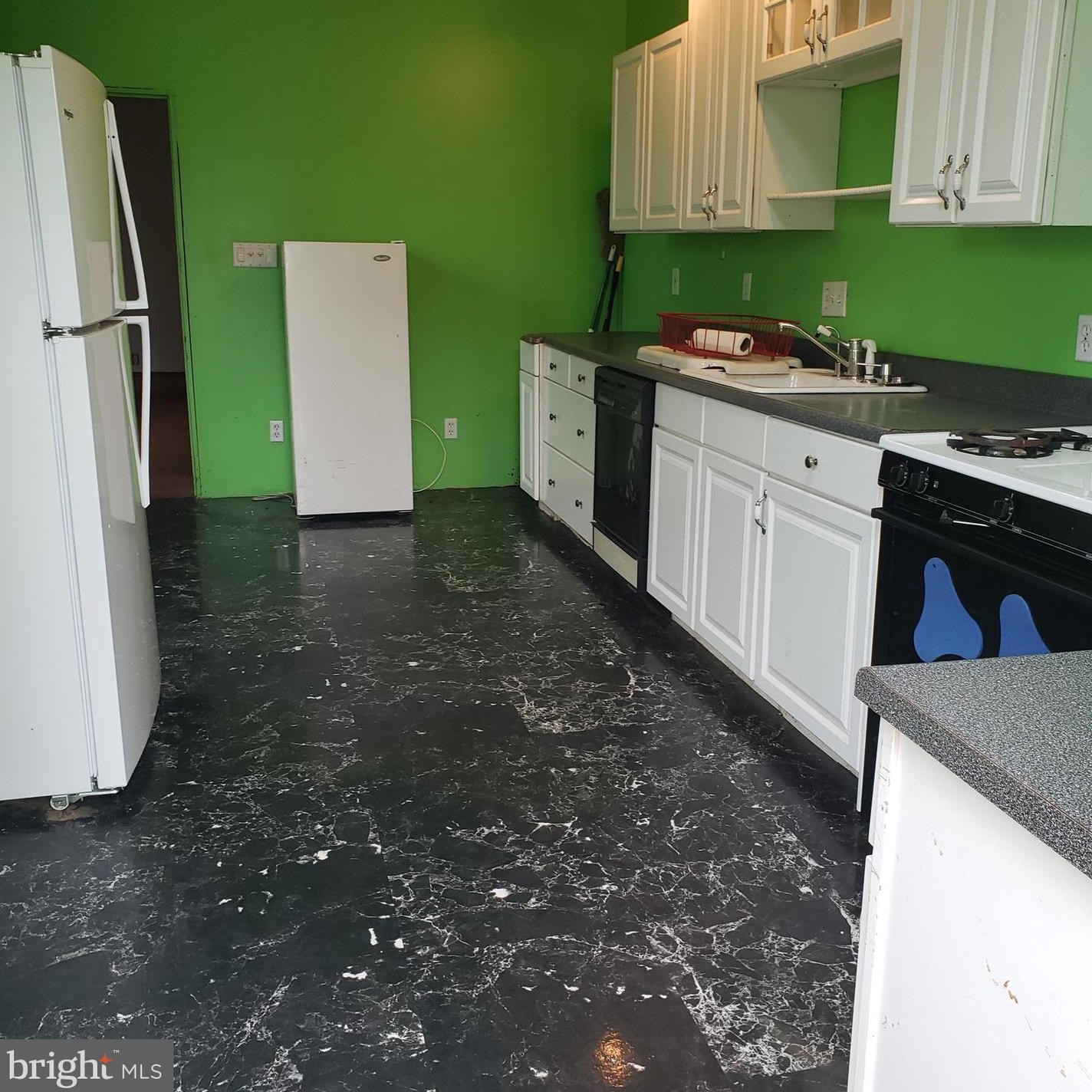 3015 Weaver Ave, Baltimore MD  21214-3402 exterior