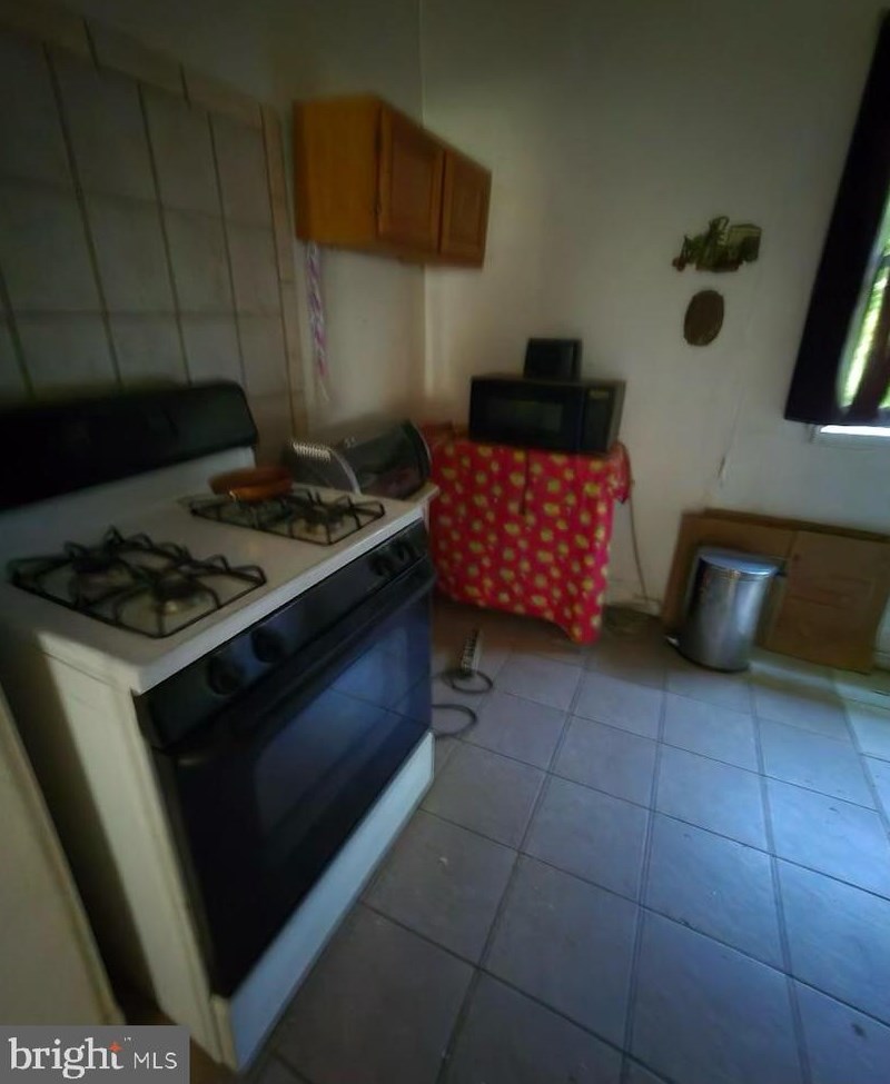 3724 Towanda Ave, Baltimore, MD 21215-7669