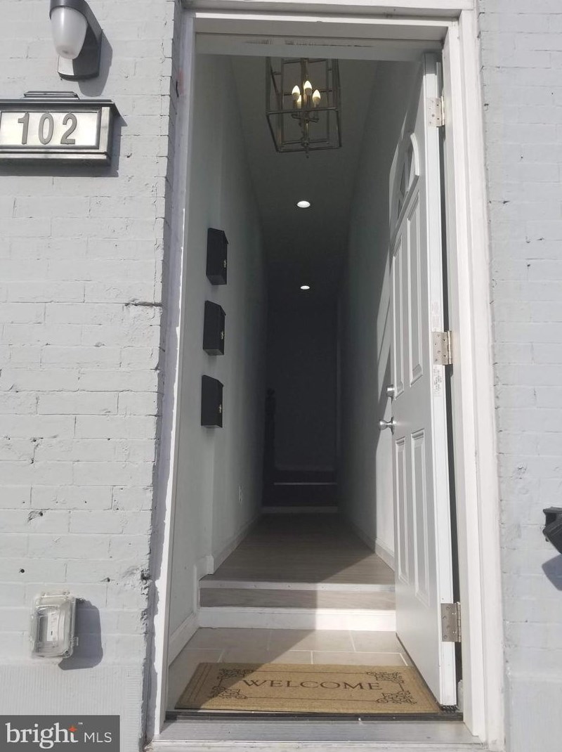 102 22nd St, Baltimore, MD 21218-5842