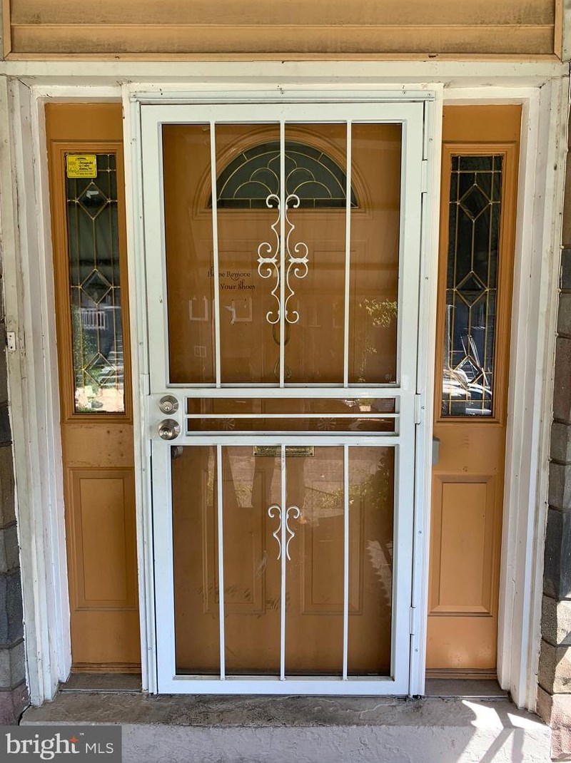 2106 Rupp St, Baltimore, MD 21217-1130