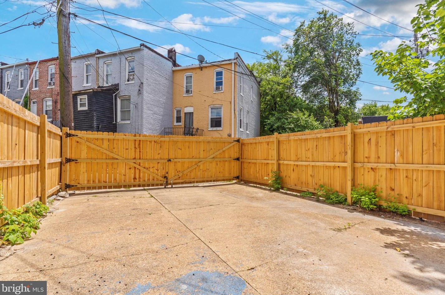 2013 Belair Rd, Baltimore MD  21213-1222 exterior