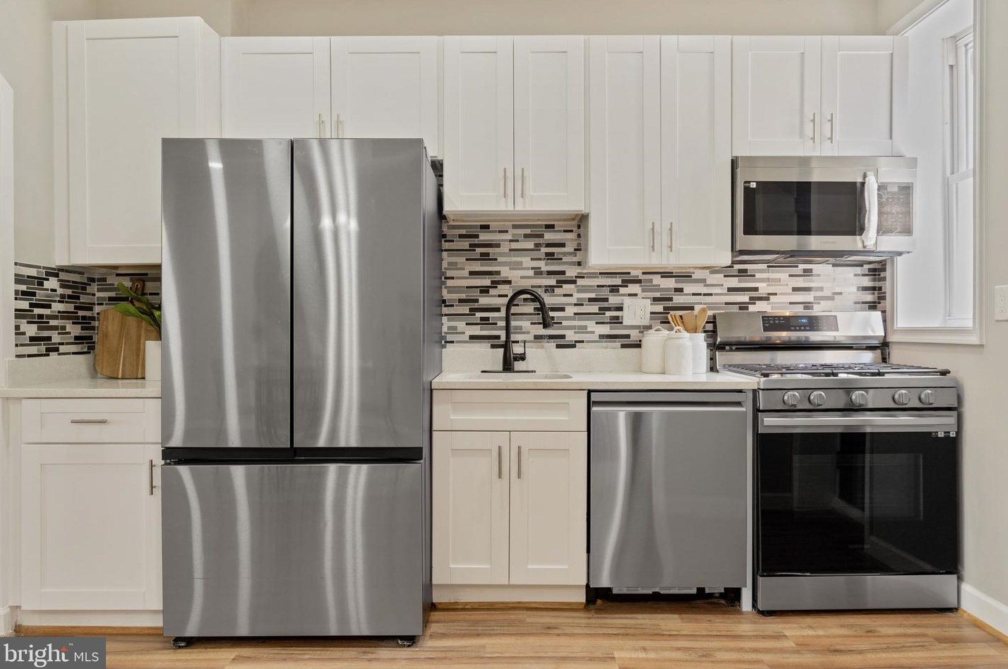 2013 Belair Rd, Baltimore MD  21213-1222 exterior