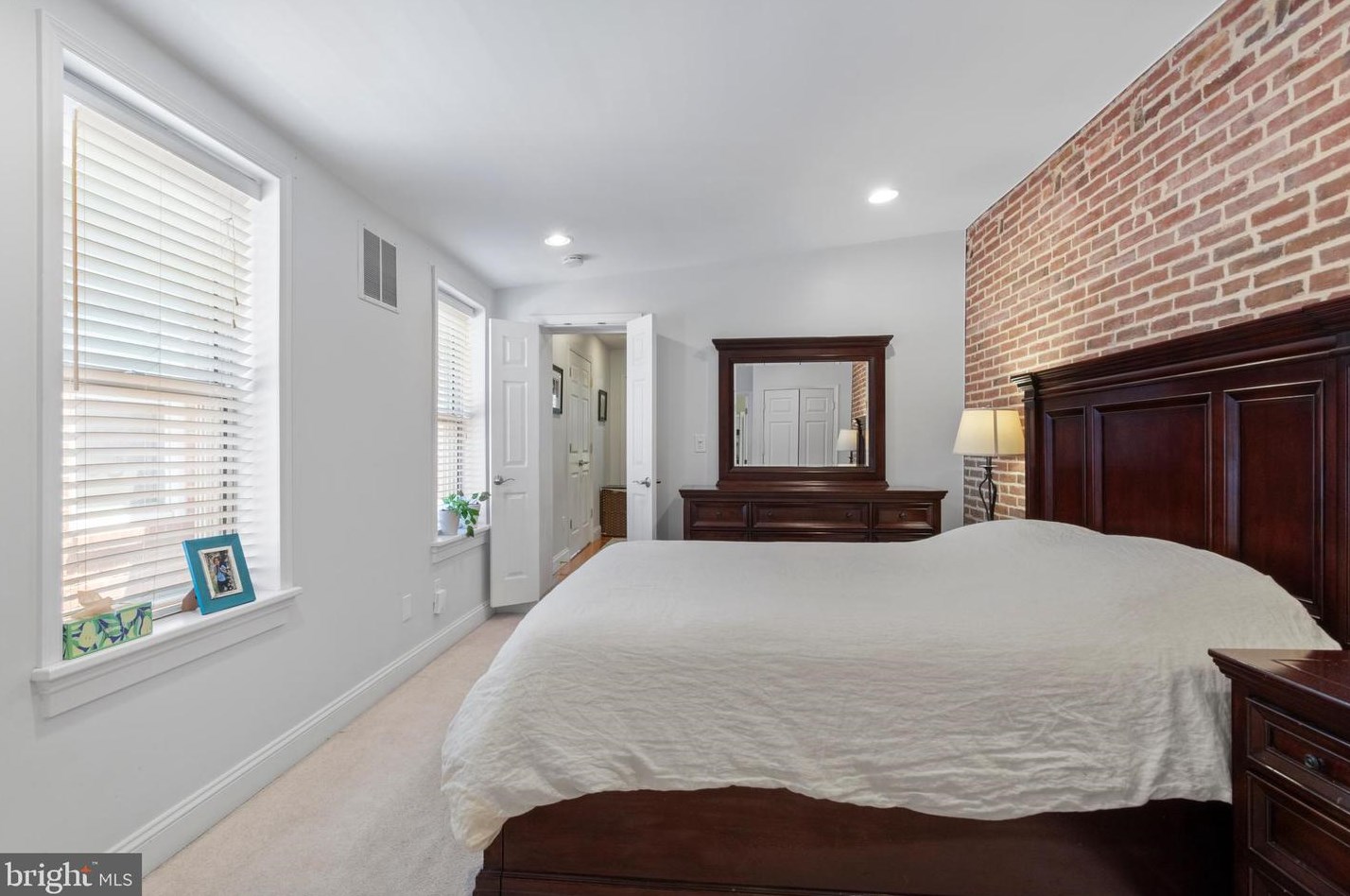 2206 Gough St, Baltimore MD  21231-2635 exterior