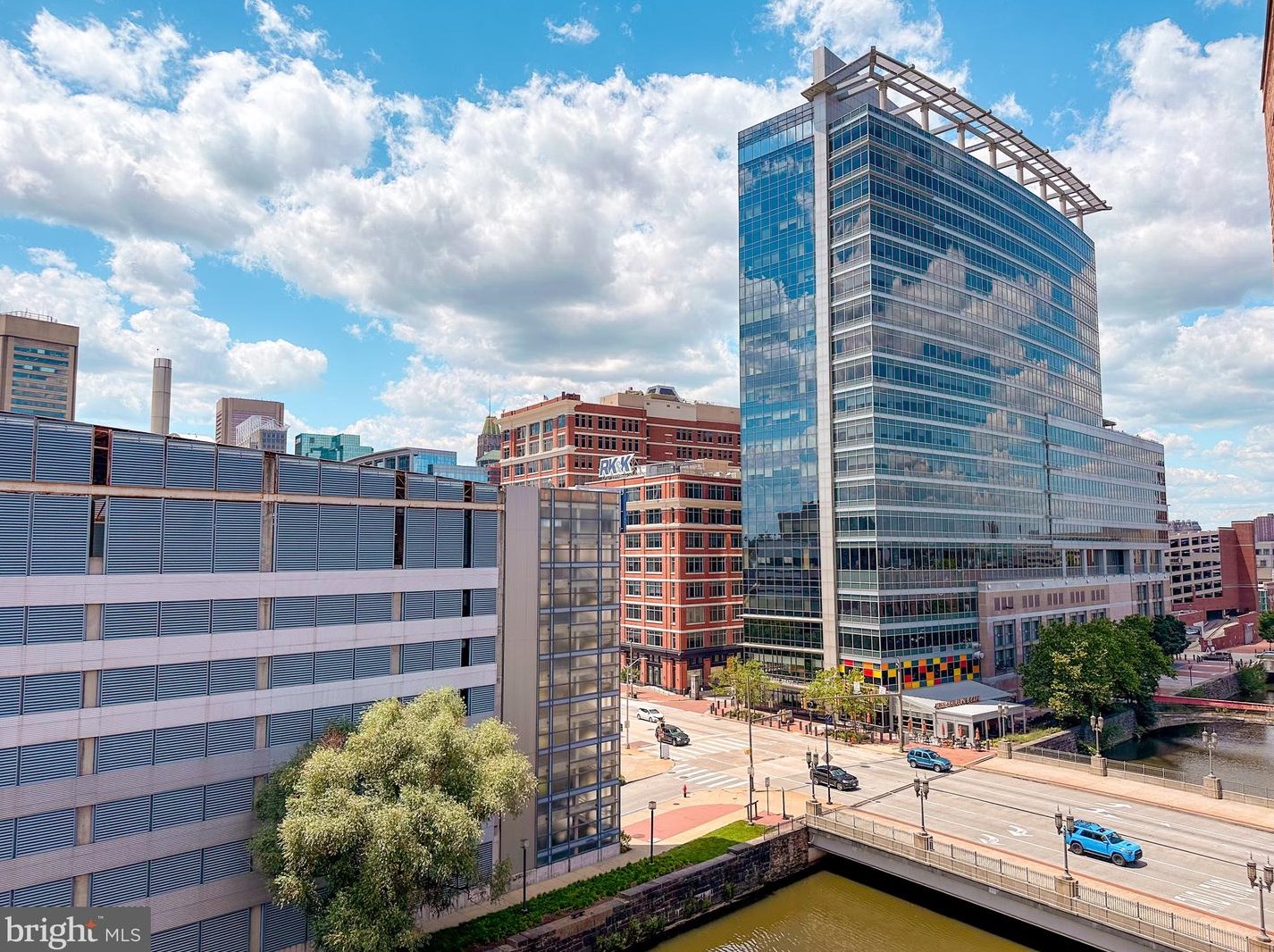 250 President St, Baltimore MD  21202-4436 exterior