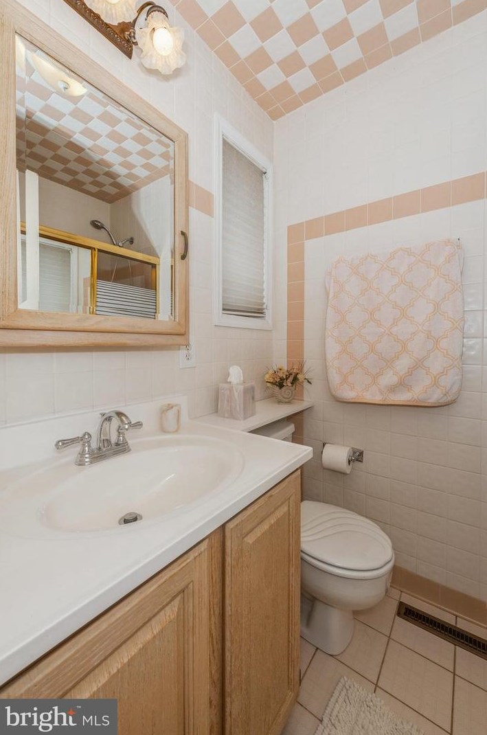 3821 Menlo Dr, Baltimore MD  21215-3431 exterior