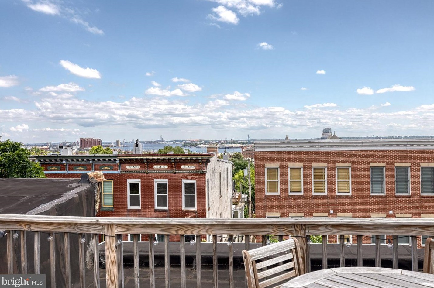 2104 Pratt St, Baltimore MD  21231-2027 exterior