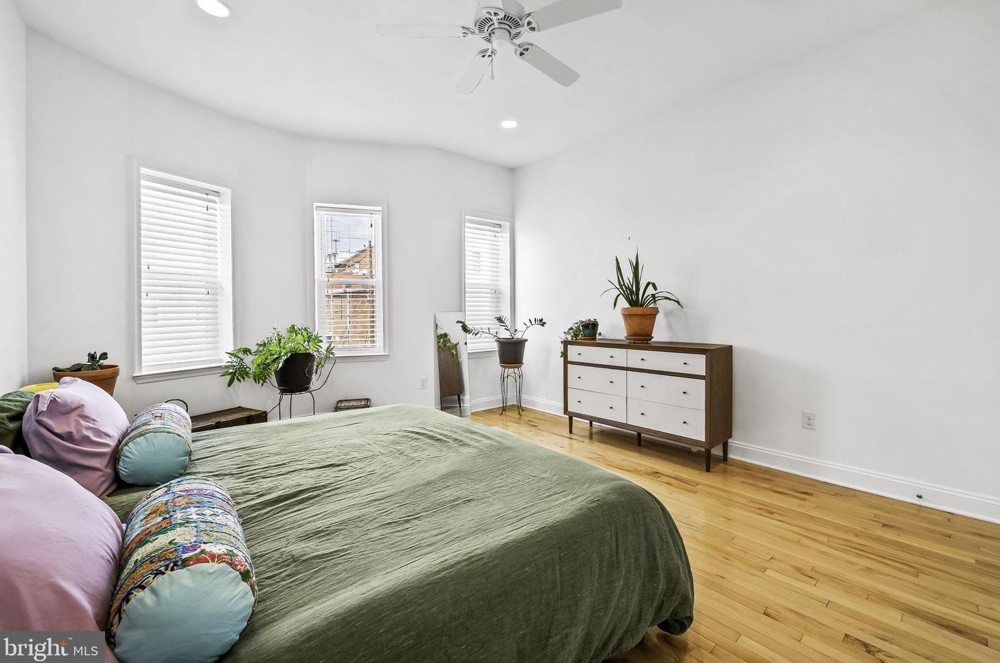 3501 Elm Ave, Baltimore MD  21211-2419 exterior