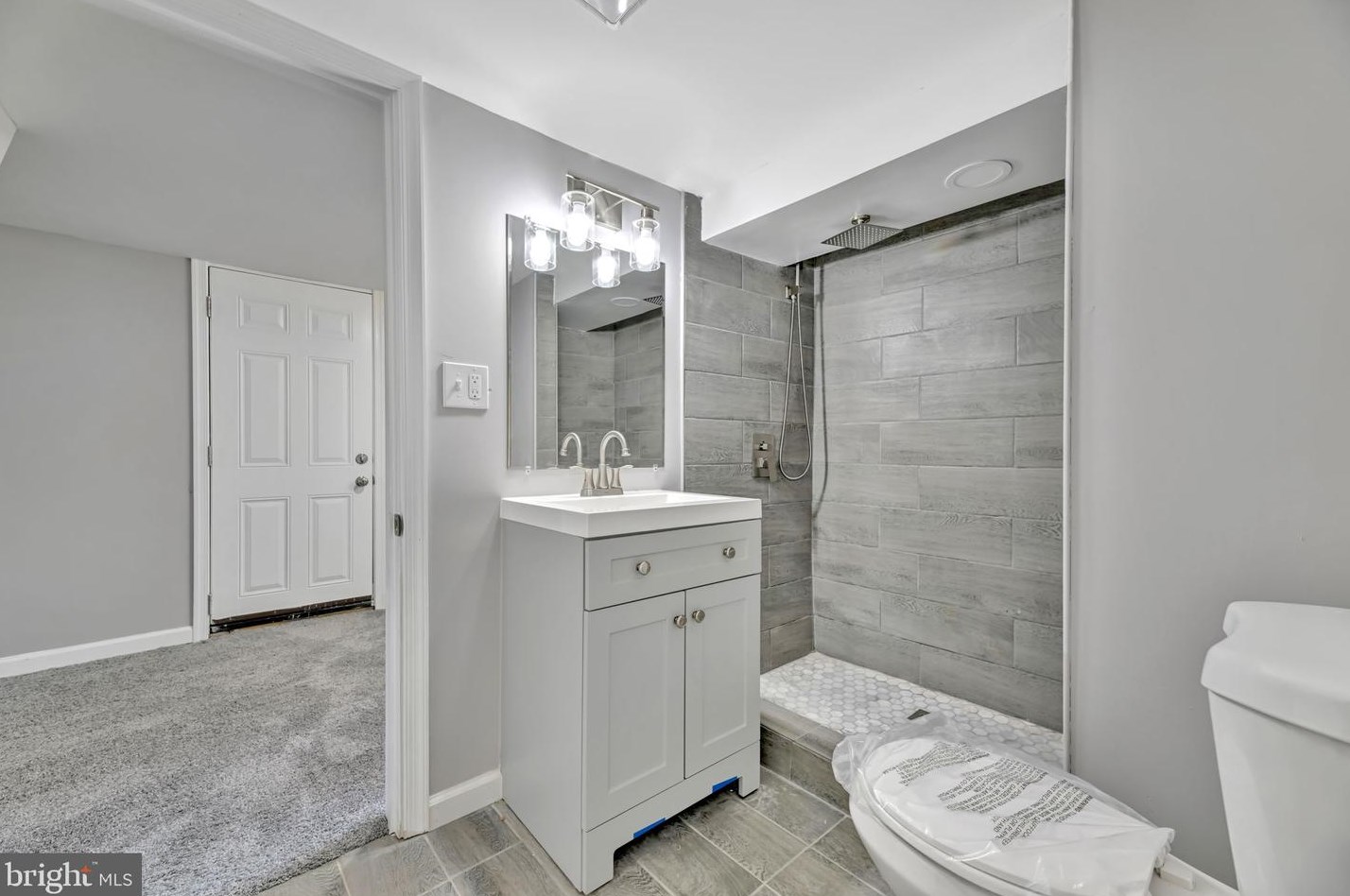 3413 Glenmore Ave, Baltimore MD  21214-1823 exterior