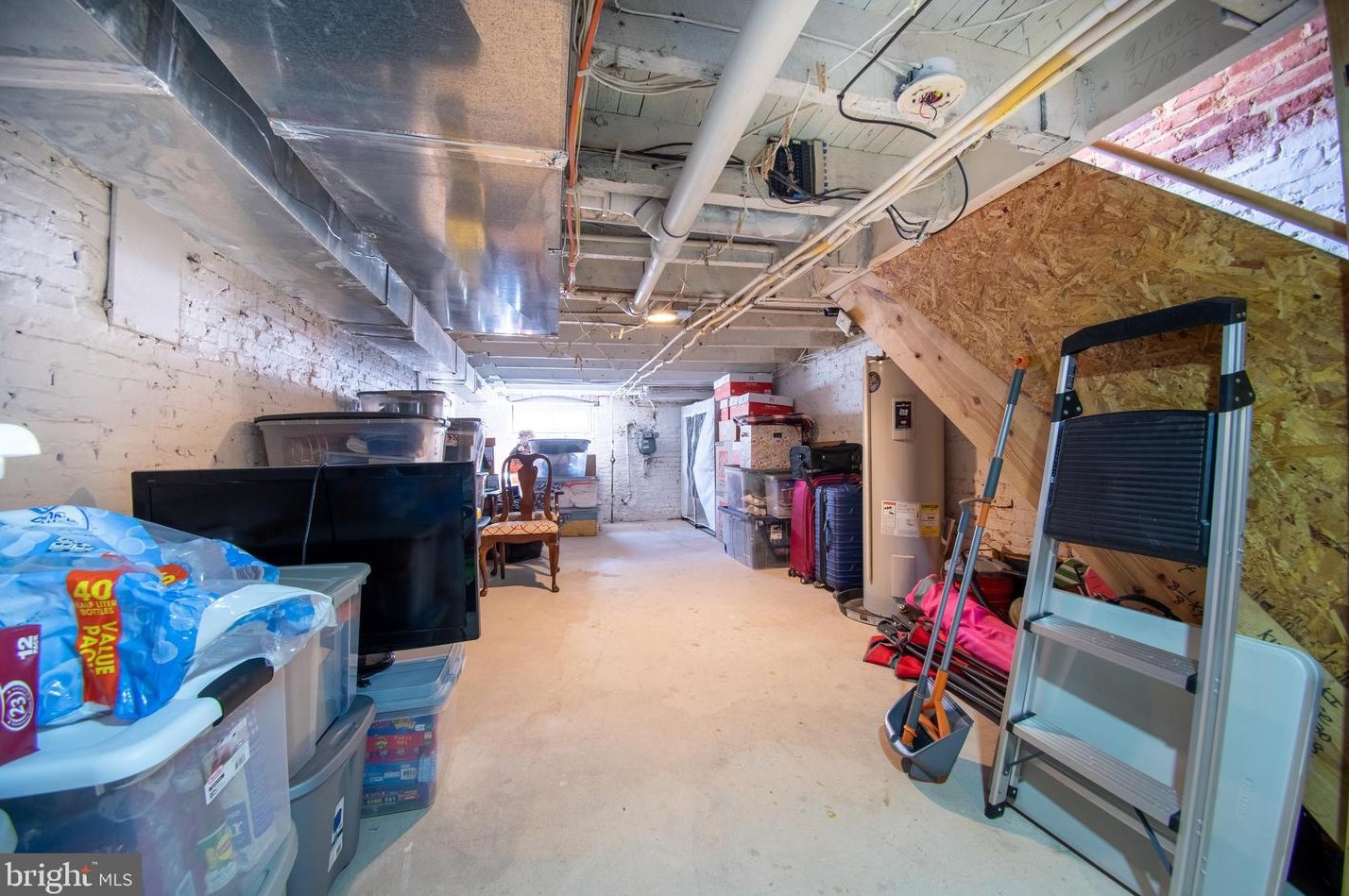 30 Curley St, Baltimore MD  21224-1329 exterior