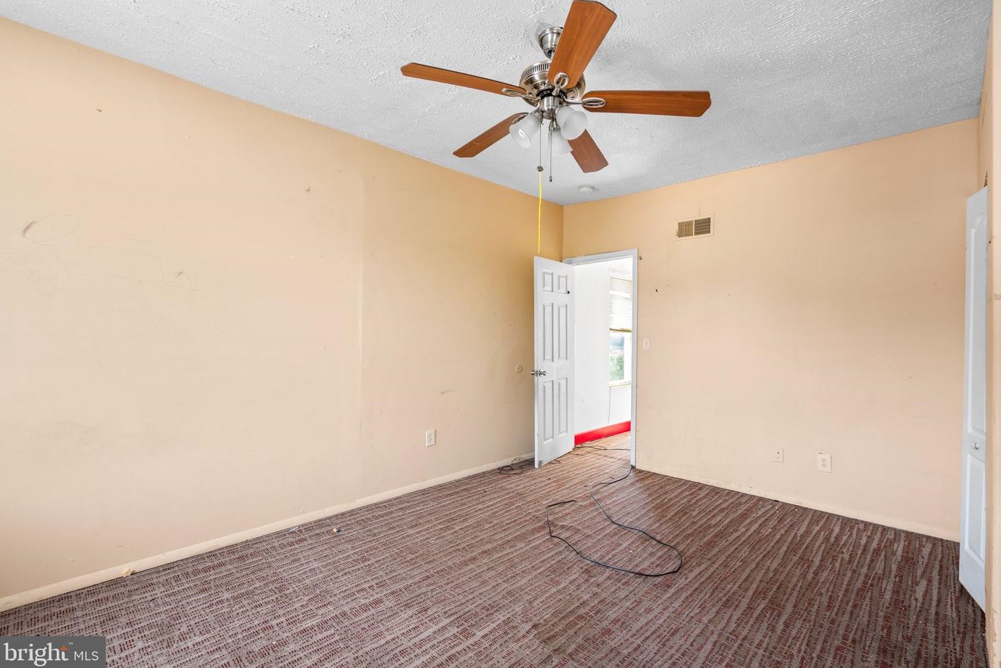 2800 Huntingdon Ave, Baltimore MD  21211-2921 exterior