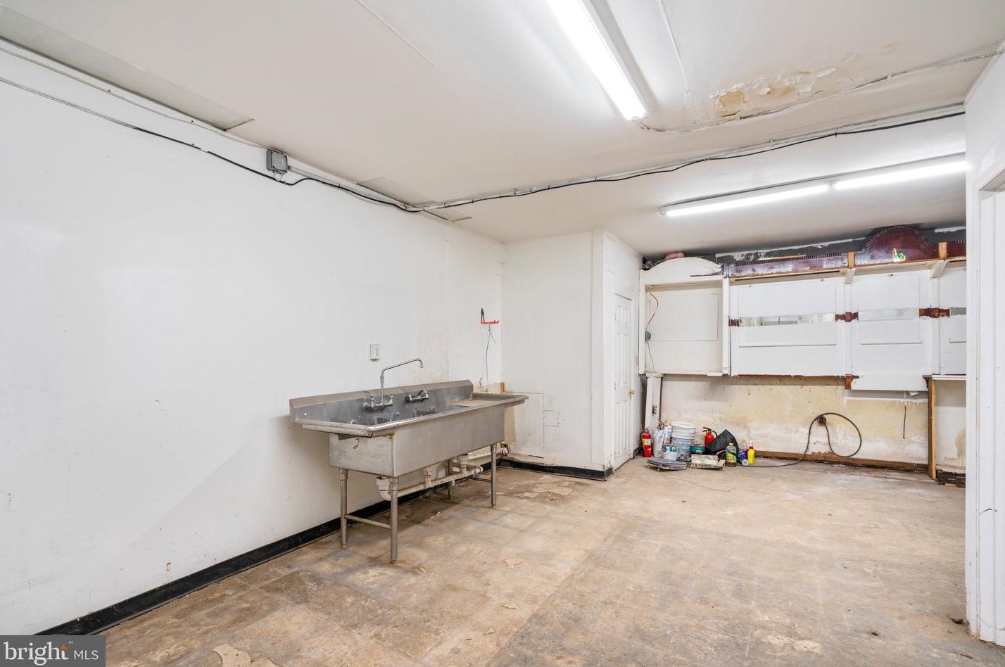 2800 Huntingdon Ave, Baltimore MD  21211-2921 exterior