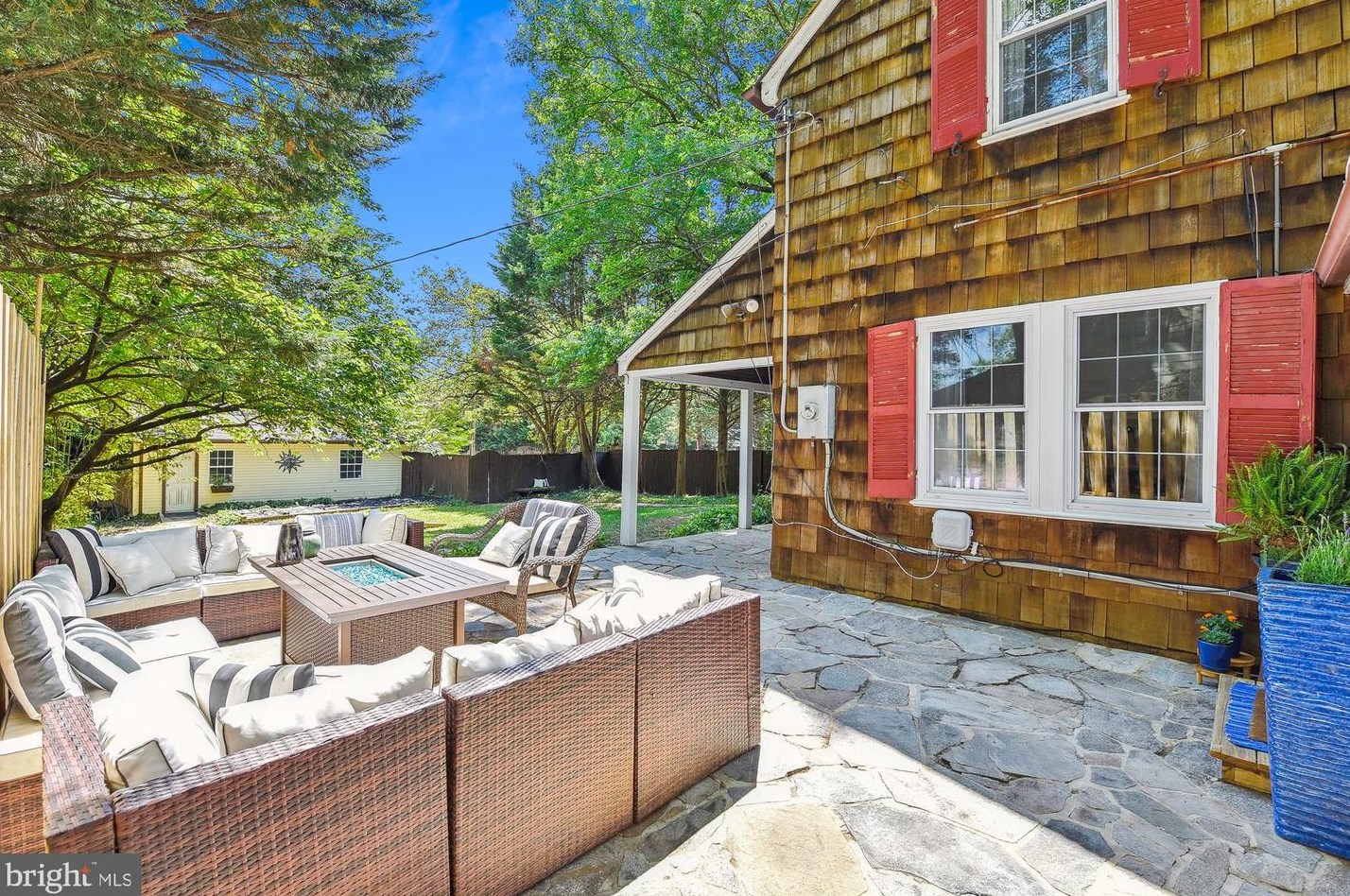 201 Cedarcroft Rd, Baltimore MD  21212-2517 exterior