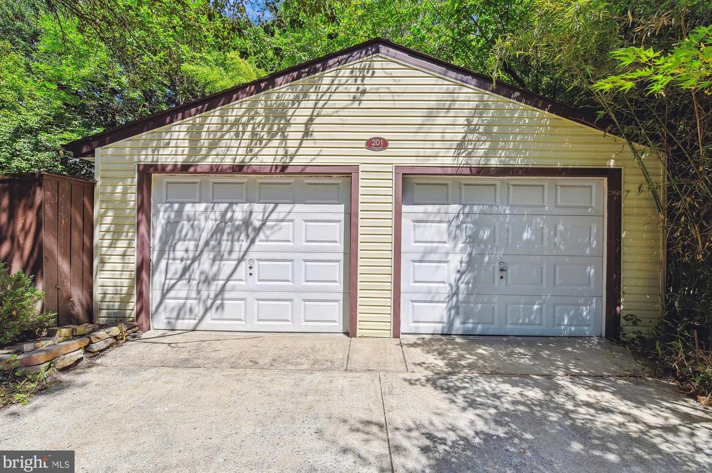 201 Cedarcroft Rd, Baltimore MD  21212-2517 exterior