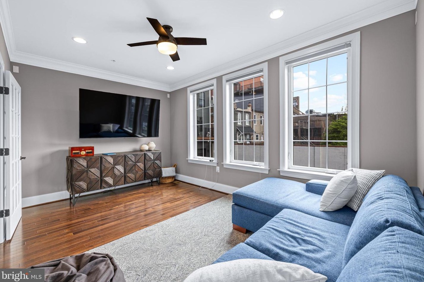 1045 Baylis St, Baltimore MD  21224-5215 exterior