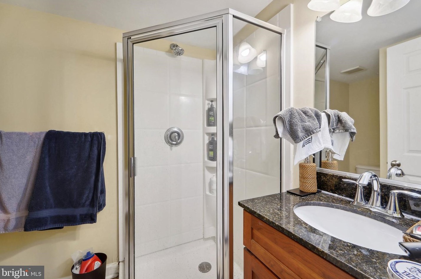 635 Paca St, Baltimore MD 21201-1919 exterior