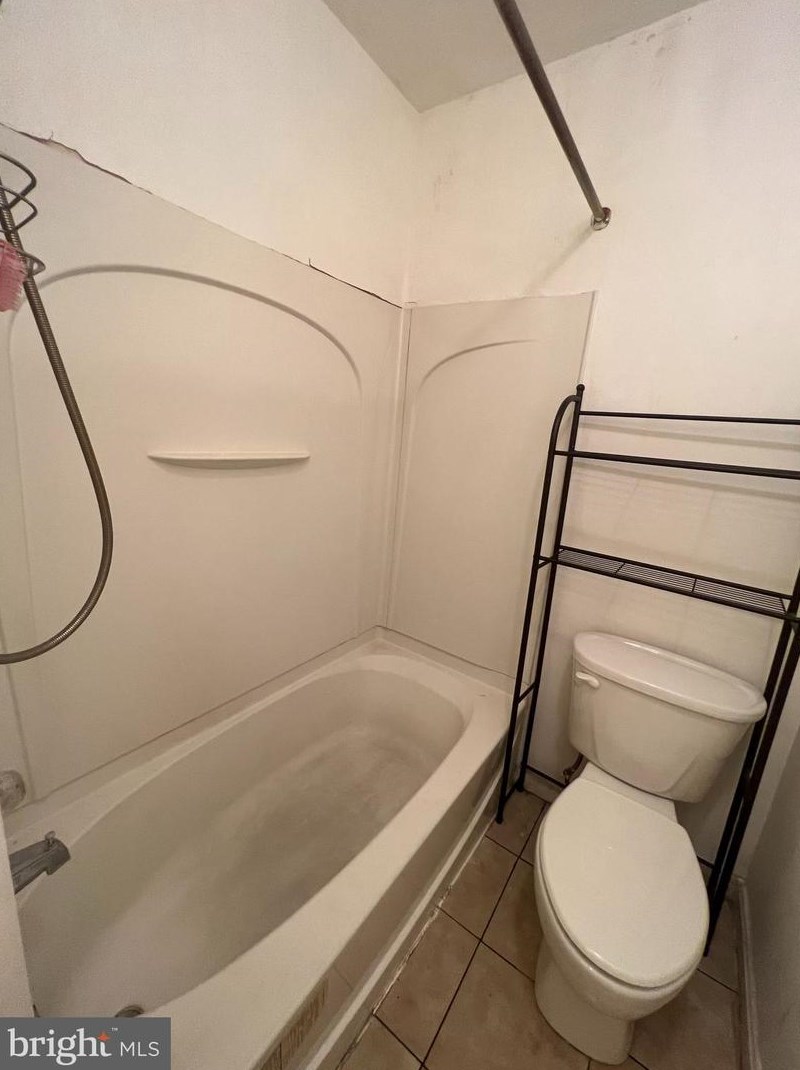 1104 Hamburg St, Baltimore MD  21230-1911 exterior