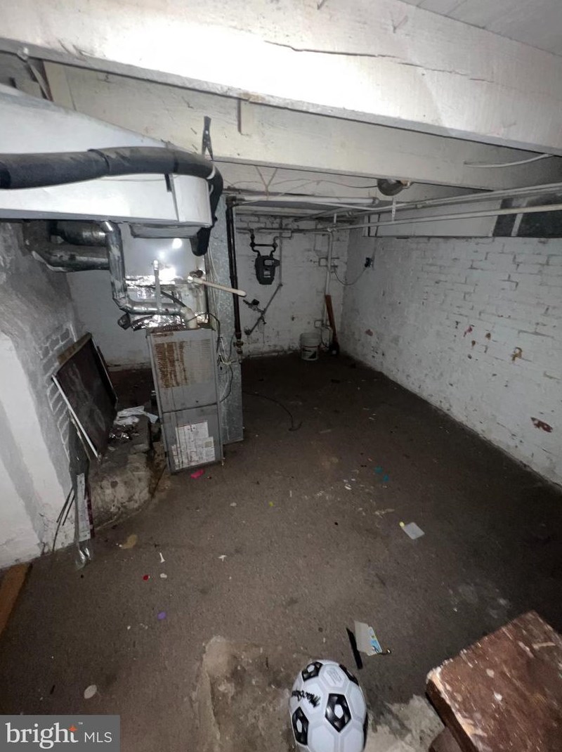 1104 Hamburg St, Baltimore MD  21230-1911 exterior